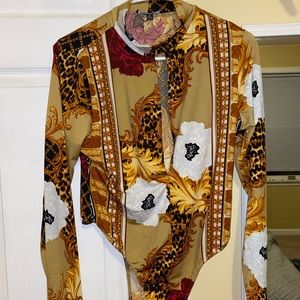 Long sleeve bodysuit with front slit